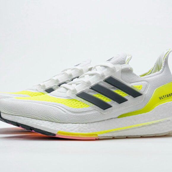 Adidas Ultra Boost Shoes - Picture 7 of 9